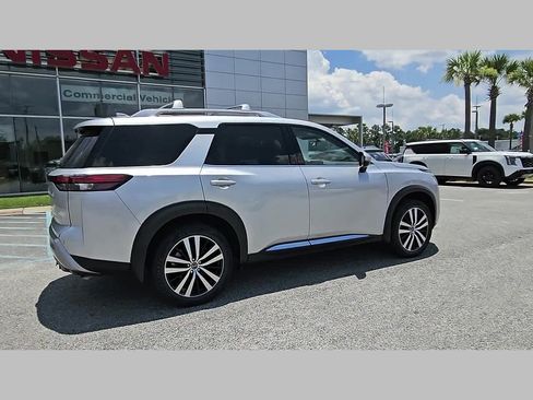 Used 2024 Nissan Pathfinder Platinum w/ Cargo Package FWD image 32