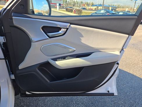 Used 2025 Acura RDX w/ Technology Package image 10