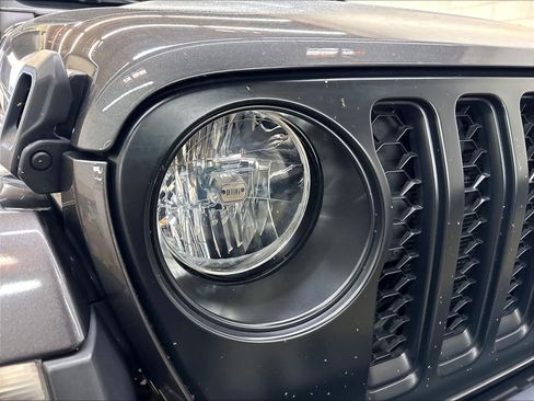 Used 2021 Jeep Gladiator Overland w/ Popular Equipment Package AWD/4WD image 31