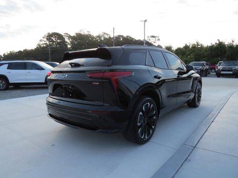 Used 2024 Chevrolet Blazer EV RS image 5