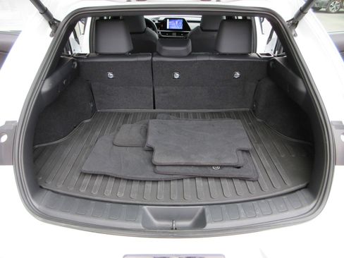 Used 2025 Lexus UX 300h AWD image 54