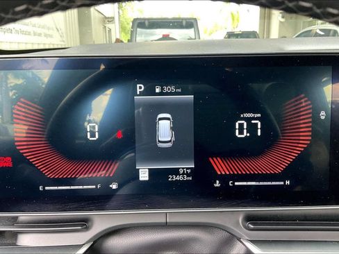 Used 2026 Kia Carnival FWD image 7