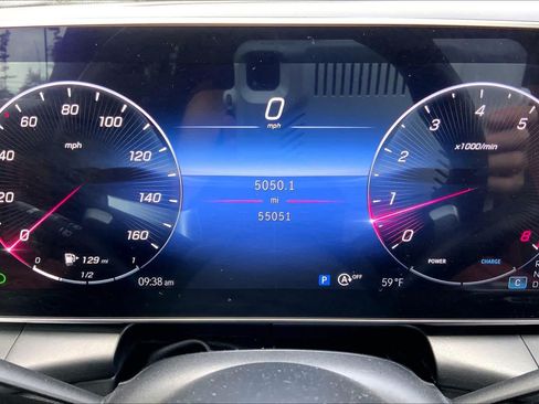 Used 2024 Mercedes-Benz GLC 300 4MATIC image 26
