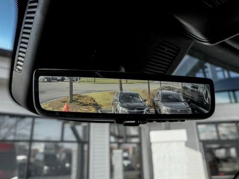 Used 2025 Mercedes-Benz Sprinter 2500 image 18