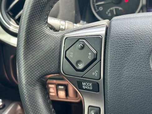 Used 2017 Toyota Tacoma Limited w/ Tow Package AWD/4WD image 38