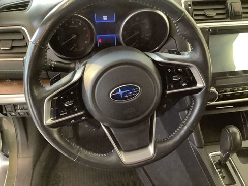 Used 2018 Subaru Outback 2.5i Touring image 9