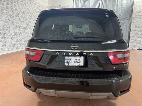 Used 2022 Nissan Armada SL w/ Captain's Chairs Package image 6