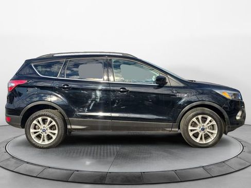 Used 2018 Ford Escape SE image 6