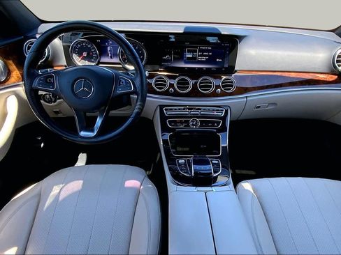 Used 2017 Mercedes-Benz E 300 4MATIC image 14