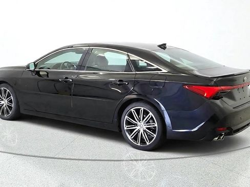 Used 2019 Toyota Avalon Touring w/ Advanced Safety Package FWD image 6