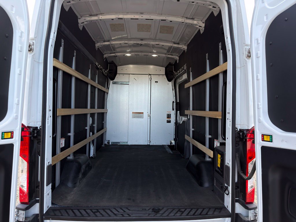 Used 2022 Ford E-Transit 148 High Roof w/ Load Area Protection Package RWD image 14