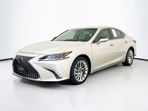 Used 2020 Lexus ES 300h w/ Accessory Package 2 FWD image 3