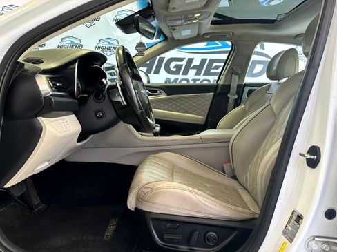 Used 2019 Genesis G70 2.0T Advanced w/ Dynamic Package image 12