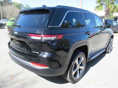 New 2026 Jeep Grand Cherokee Limited w/ Luxury Tech Group II RWD image 7