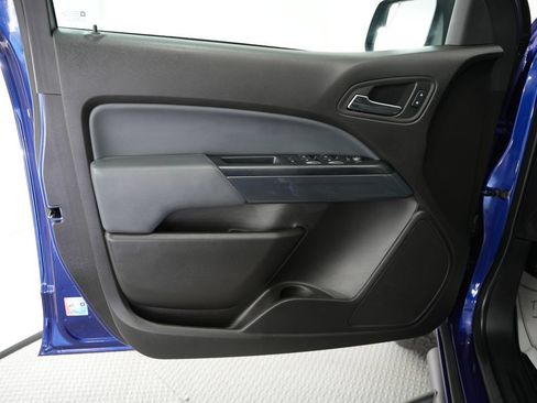 Used 2015 Chevrolet Colorado Z71 RWD image 38