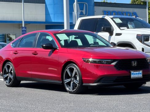 Used 2023 Honda Accord Sport image 7