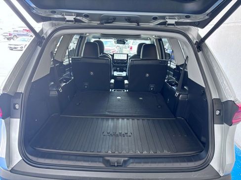 Used 2024 Toyota Grand Highlander Limited image 15