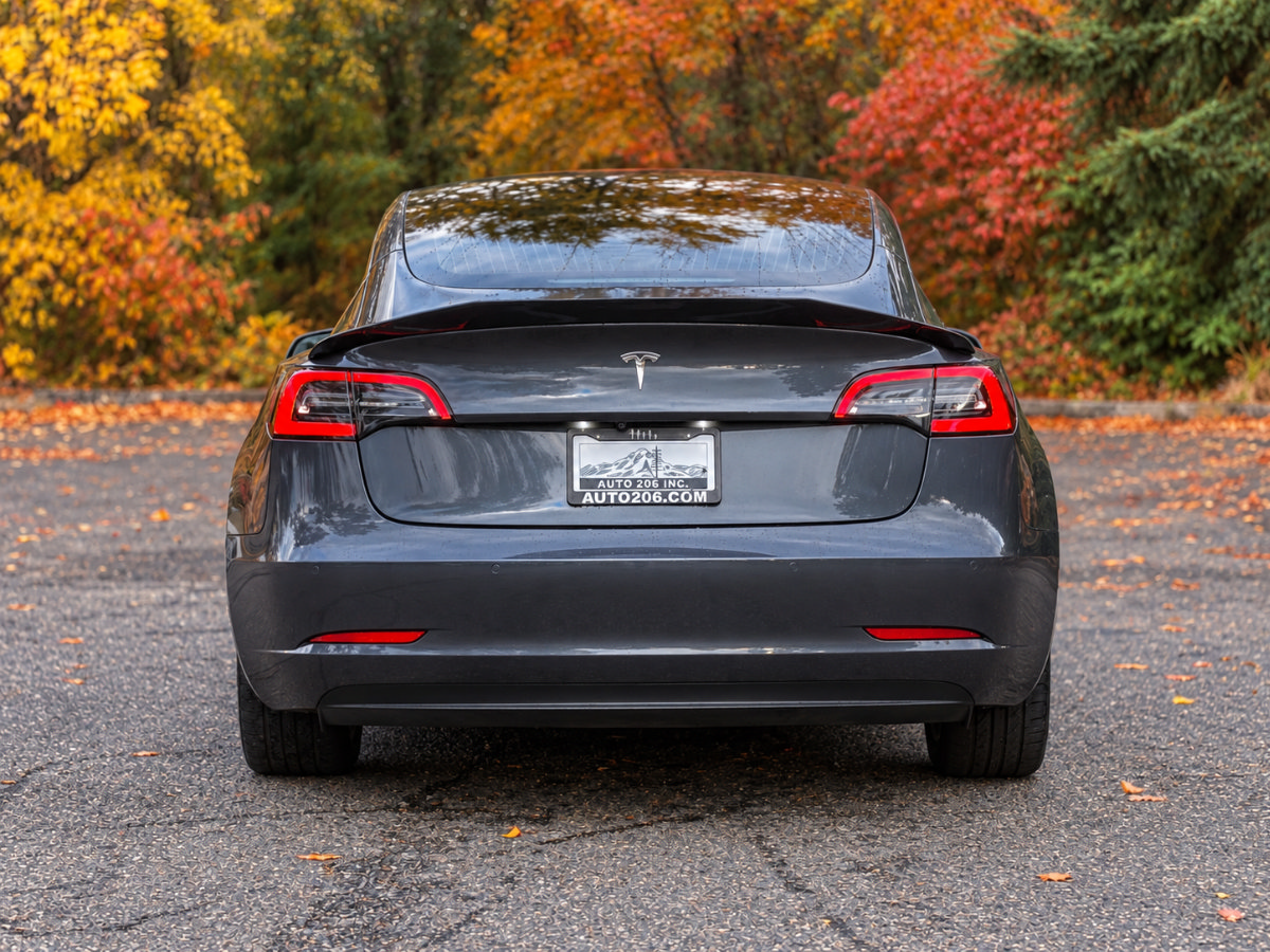 Used 2018 Tesla Model 3 Performance AWD/4WD image 4