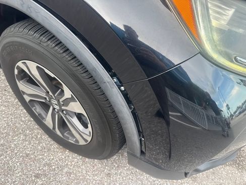 Used 2018 Honda CR-V LX image 4