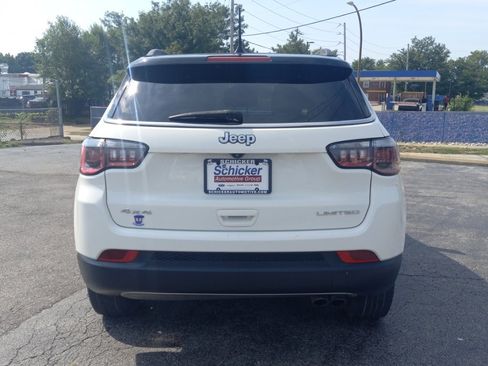 Used 2018 Jeep Compass Limited AWD/4WD image 2