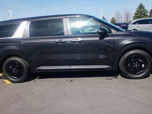 New 2026 Kia Carnival image 4