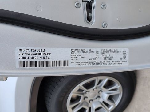 Used 2024 Jeep Wagoneer 4WD image 27