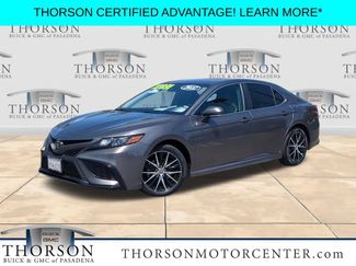 Used 2022 Toyota Camry SE w/ Carpet Mat Package (TMS) FWD video 1
