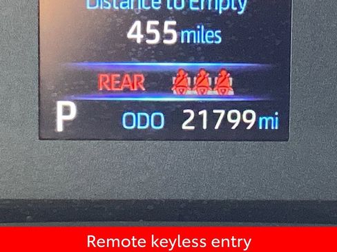 Used 2025 Toyota Corolla LE image 4