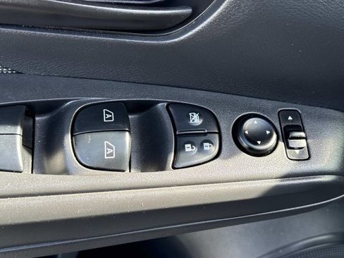 Used 2019 Nissan Kicks S w/ Exterior Package image 17