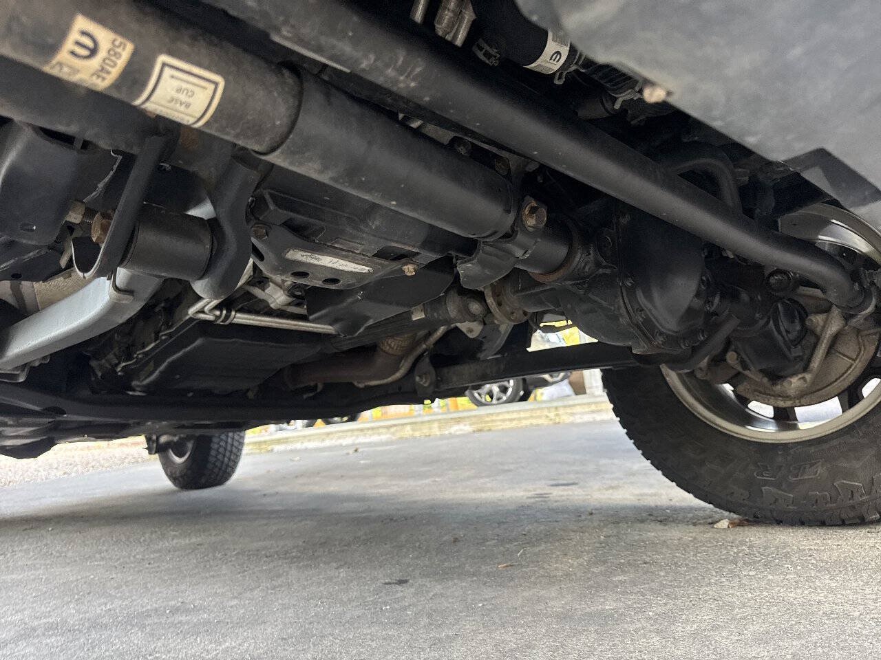 Used 2018 Jeep Wrangler Unlimited Sport AWD/4WD image 29