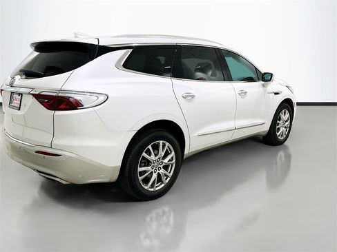 Used 2024 Buick Enclave Essence w/ Experience Buick Package image 7