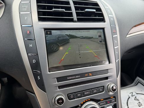 Used 2018 Lincoln MKZ Select w/ Technology Package AWD/4WD image 14