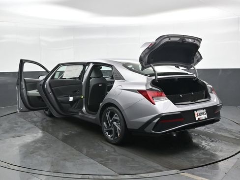 New 2026 Hyundai Elantra Limited w/ Cargo Package image 53