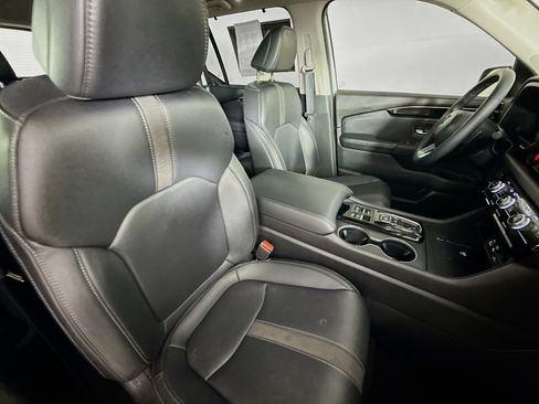 Certified 2023 Honda Pilot Touring image 37