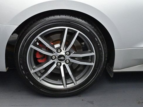 Used 2015 Ford Mustang GT RWD image 32