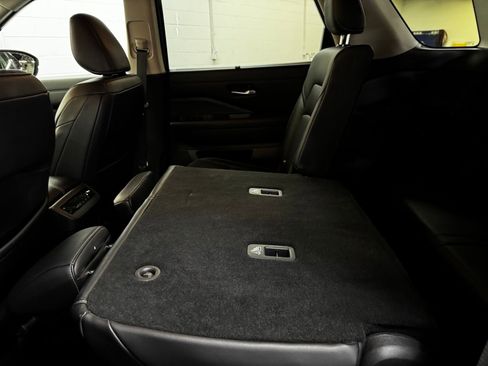 Used 2022 Nissan Pathfinder SL w/ Cargo Package image 31