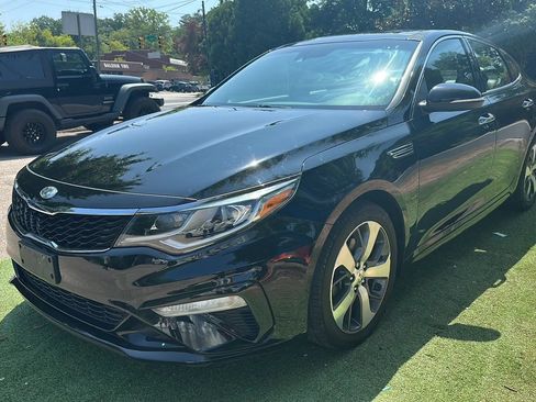 Used 2019 Kia Optima S w/ S Panoramic Sunroof Package FWD image 3
