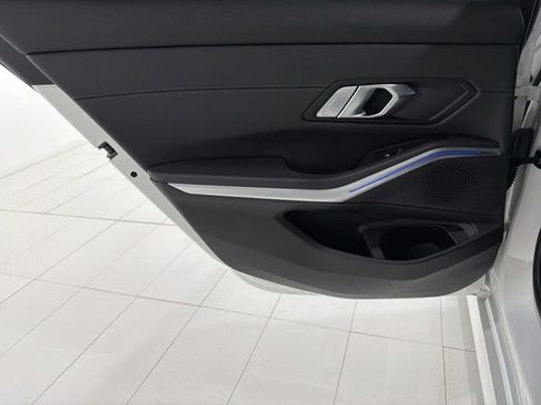 Used 2020 BMW 330i xDrive Sedan w/ Executive Package AWD/4WD image 15