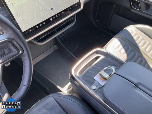 Used 2022 Rivian R1T Launch Edition image 36