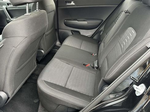 Used 2020 Kia Sportage LX w/ LX Popular Package image 9