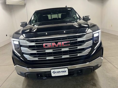 New 2026 GMC Sierra 1500 SLE w/ Preferred Package AWD/4WD image 11
