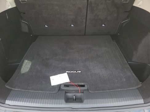 Used 2024 Nissan Rogue SV AWD/4WD image 13