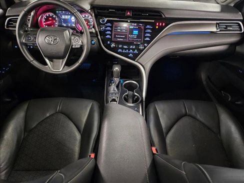 Used 2018 Toyota Camry XSE FWD image 18