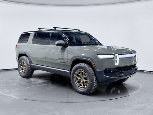 Used 2026 Rivian R1S Premium AWD/4WD image 4