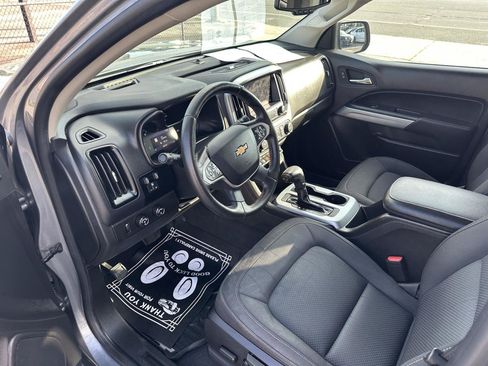 Used 2021 Chevrolet Colorado LT w/ Safety Package AWD/4WD image 9