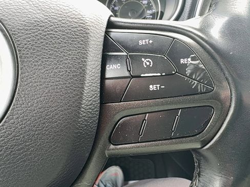 Used 2020 Jeep Cherokee Trailhawk w/ Cold Weather Group image 26