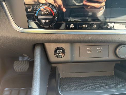 Certified 2026 Nissan Rogue SV FWD image 24