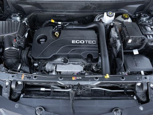 Used 2018 Chevrolet Equinox LT image 28