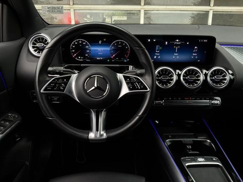 Used 2025 Mercedes-Benz GLA 250 image 15