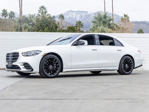 Used 2023 Mercedes-Benz S 500 4MATIC image 1